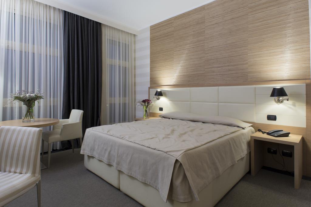 Hotel Pineta Wellness & Spa روفو دي بوليا المظهر الخارجي الصورة