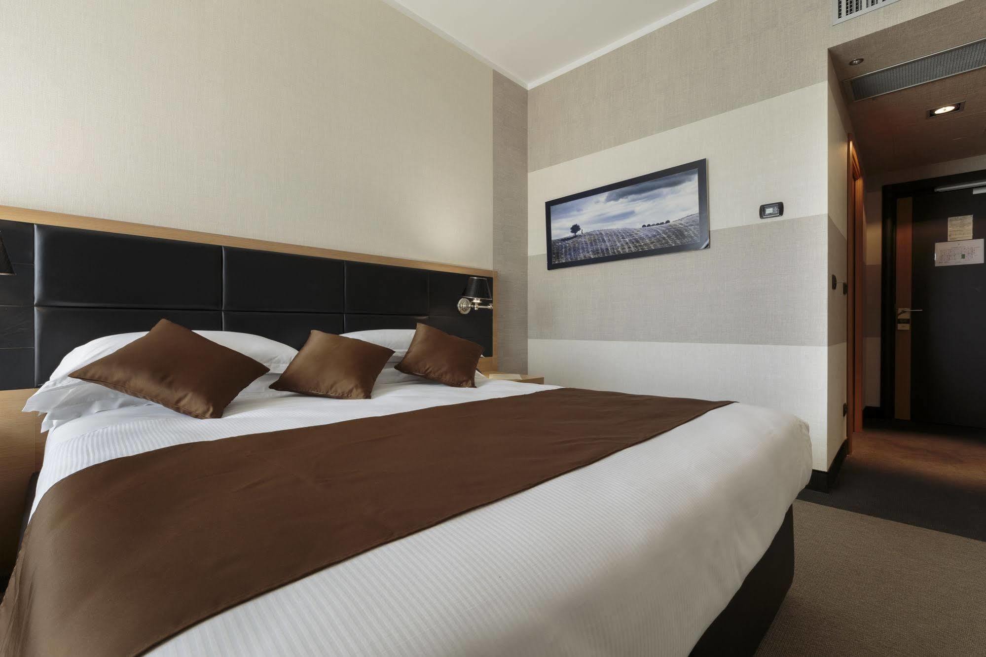 Hotel Pineta Wellness & Spa روفو دي بوليا المظهر الخارجي الصورة